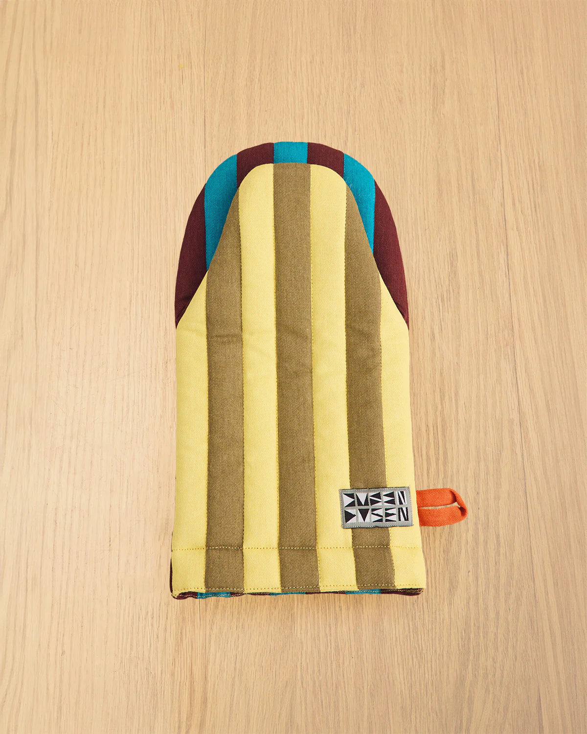 Dusen Dusen Oven Mitt in Dragon Fly