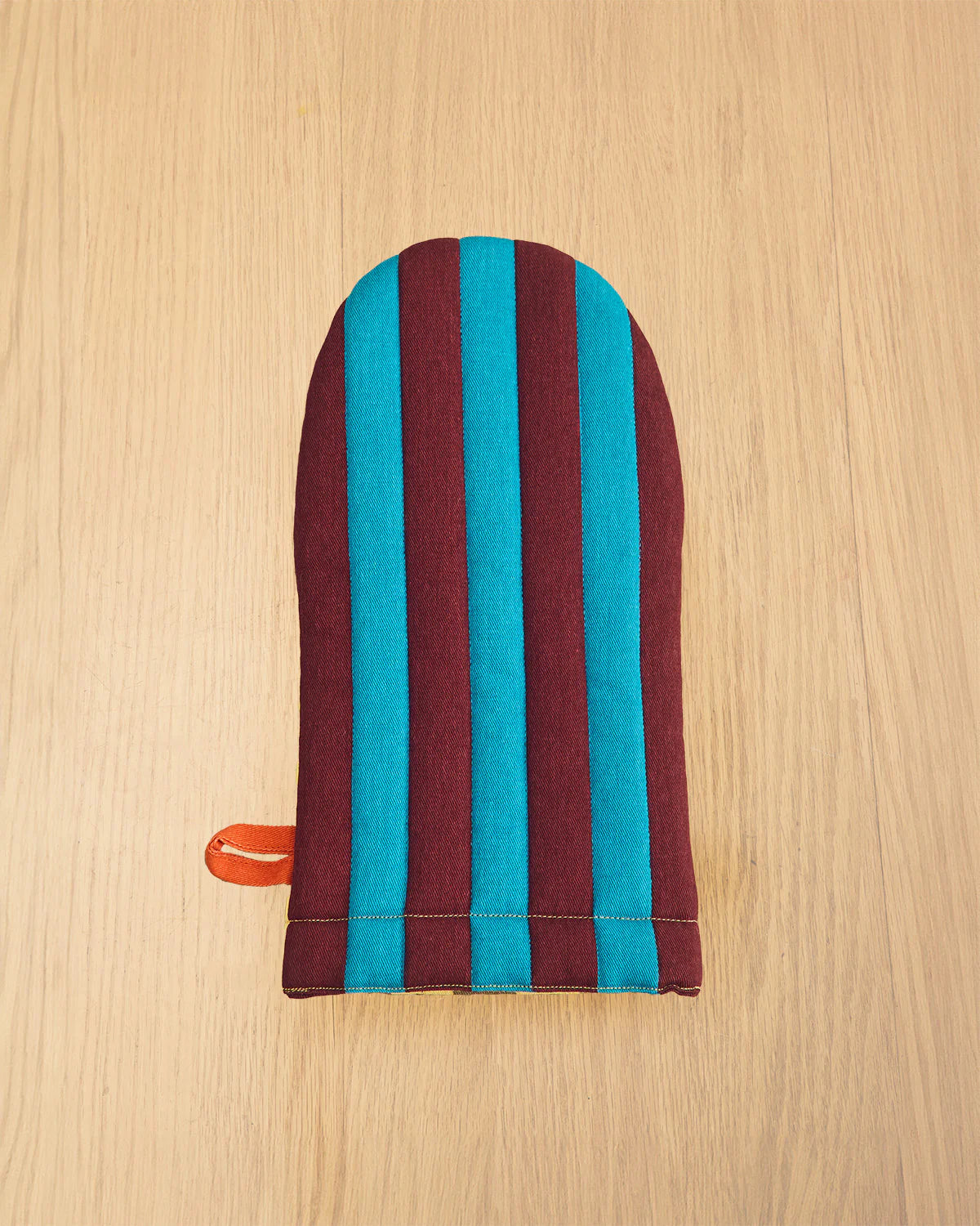 Dusen Dusen Oven Mitt in Dragon Fly