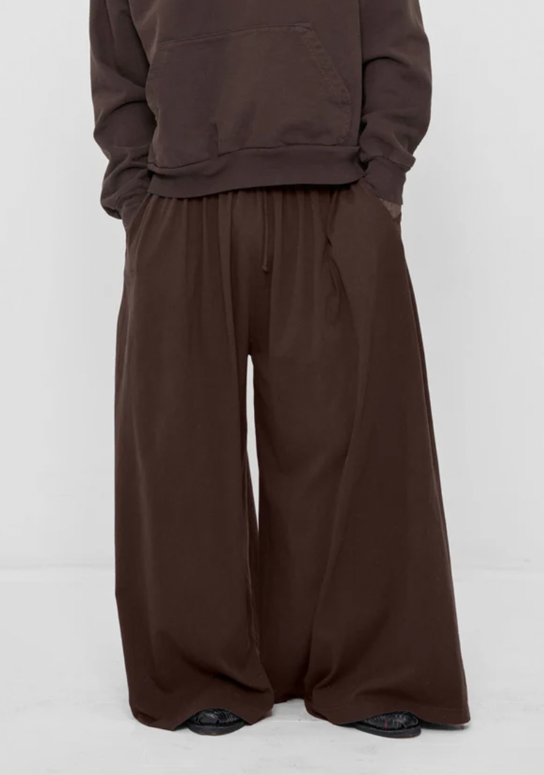 Tubular Pants in Wet Soil